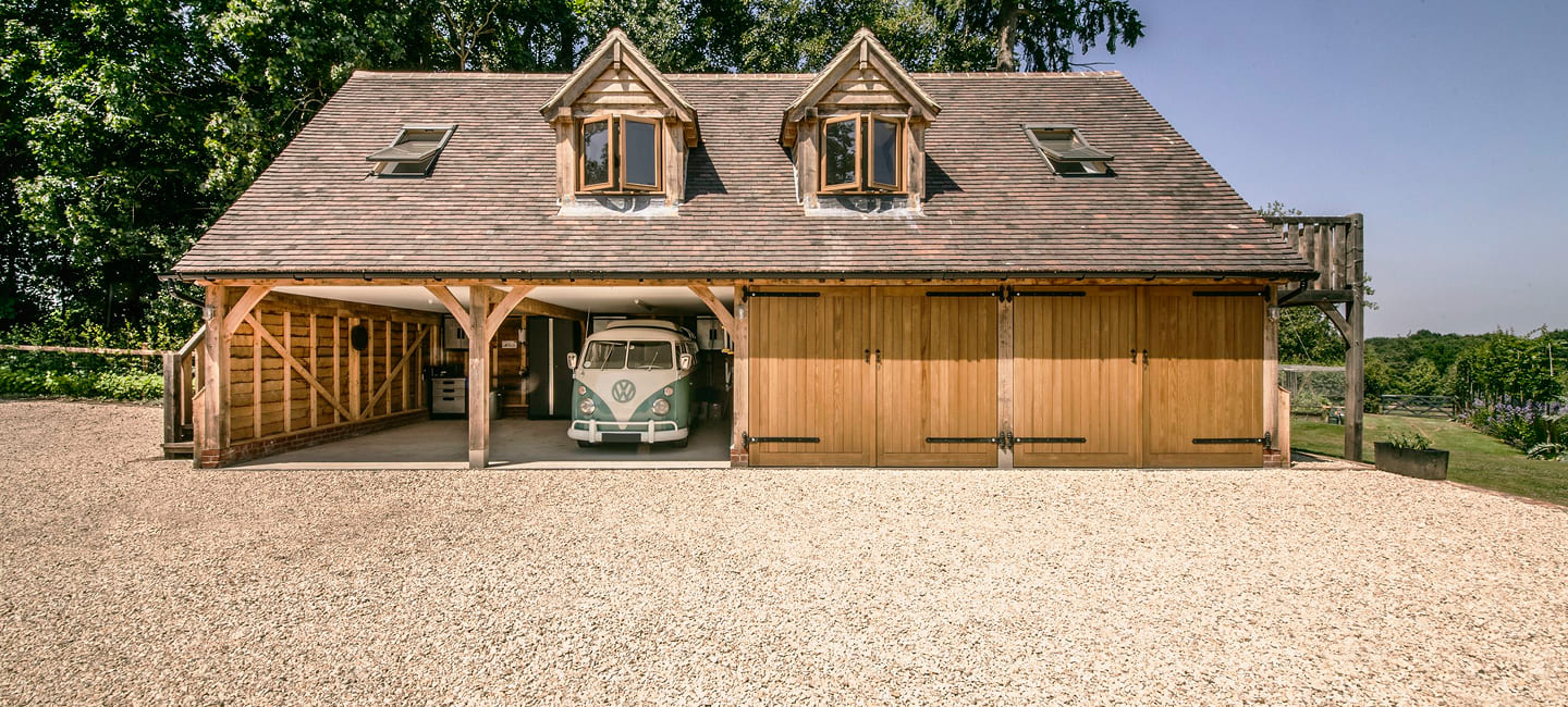 oak frame kits vs bespoke oak garage